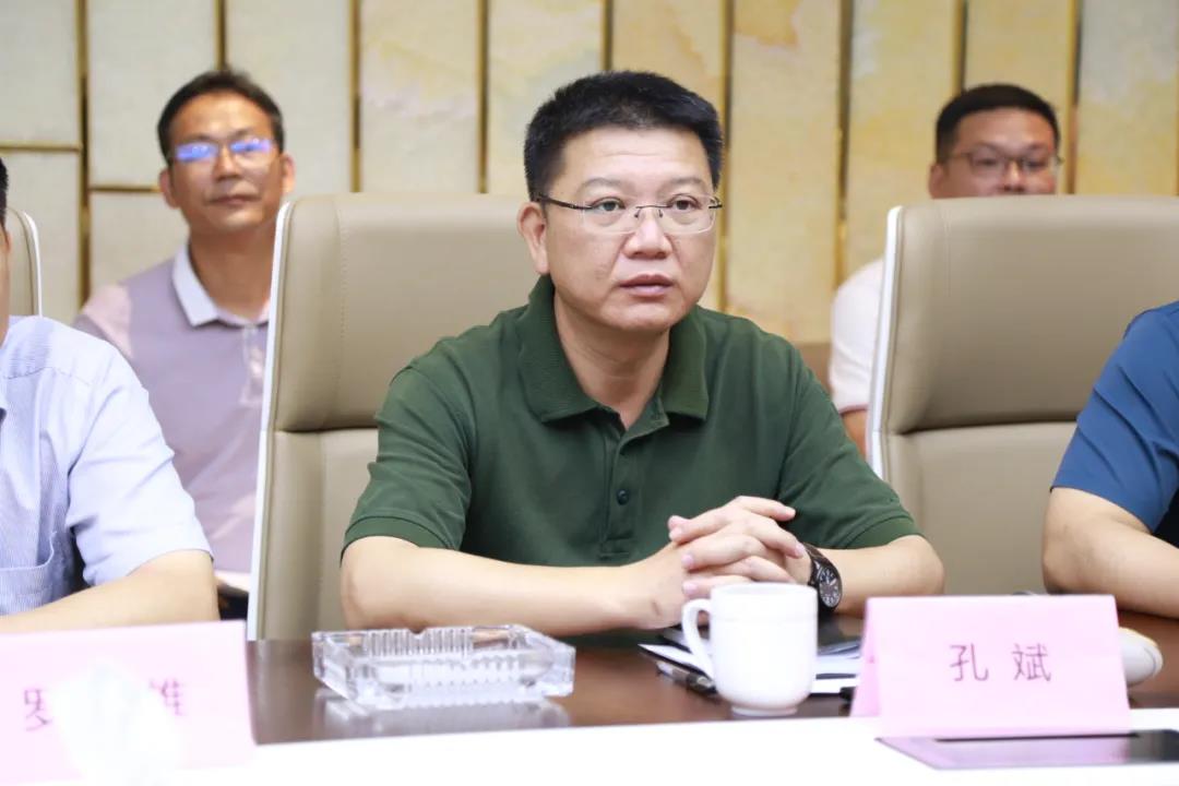 岑溪市委书记罗伟雄一行莅临中民石材产业集团参观考察